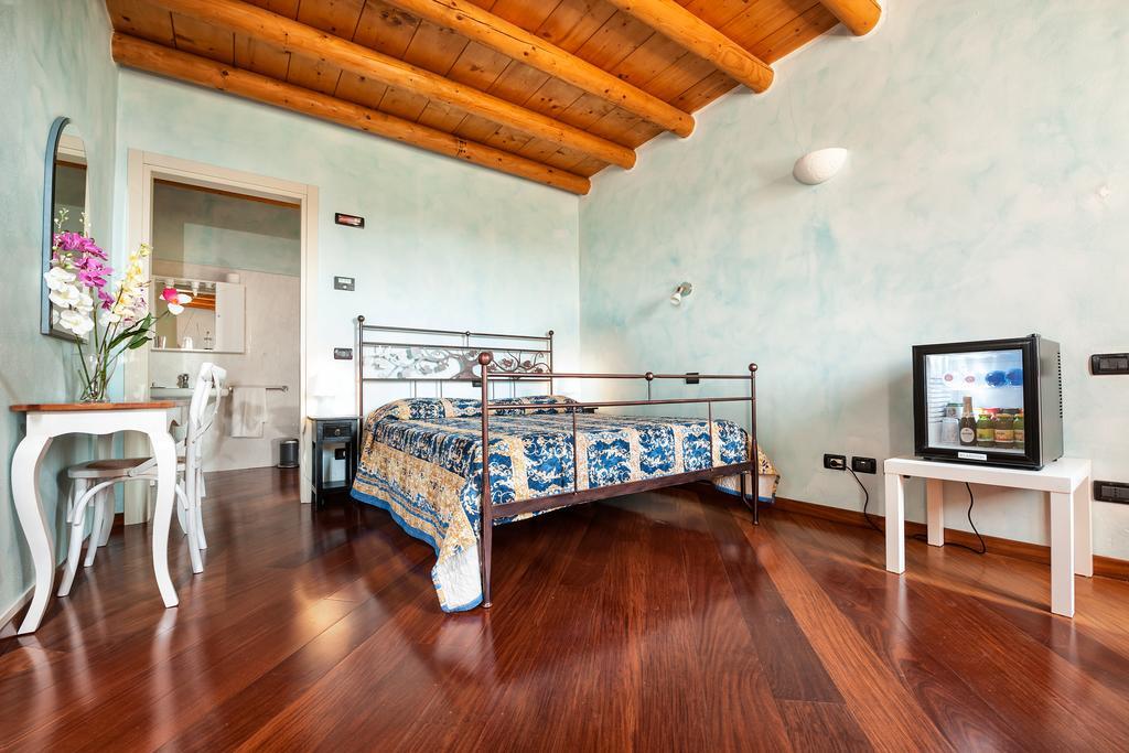 Villa Pace Pozzolengo Room photo